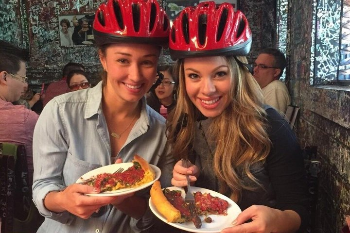 From deep-dish to hot dogs, taste Chicago Classic Dishes on our Chicago Food & Bike Tour. Ride by Bicycle, learn the stories, and savor every stop on the best Food & Bike Tour in Chicago.